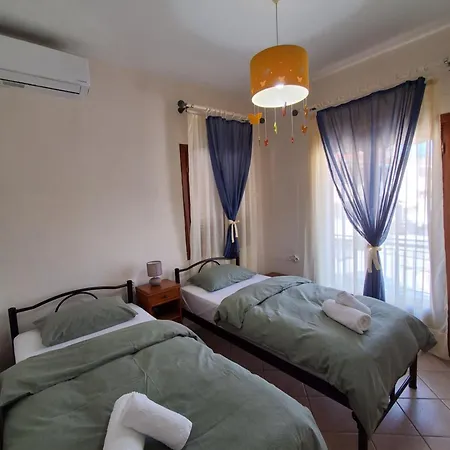 Central Beach Apartment * Nea Kallikrateia