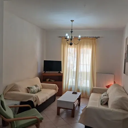 Central Beach Apartment *